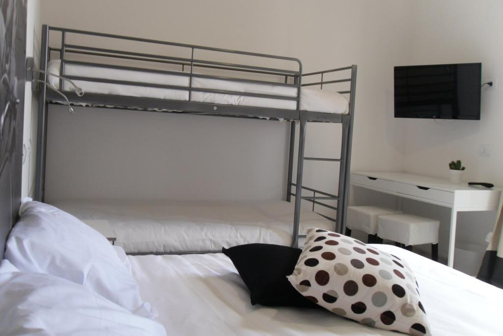 5 Rooms Affittacamere Civitavecchia Cameră foto
