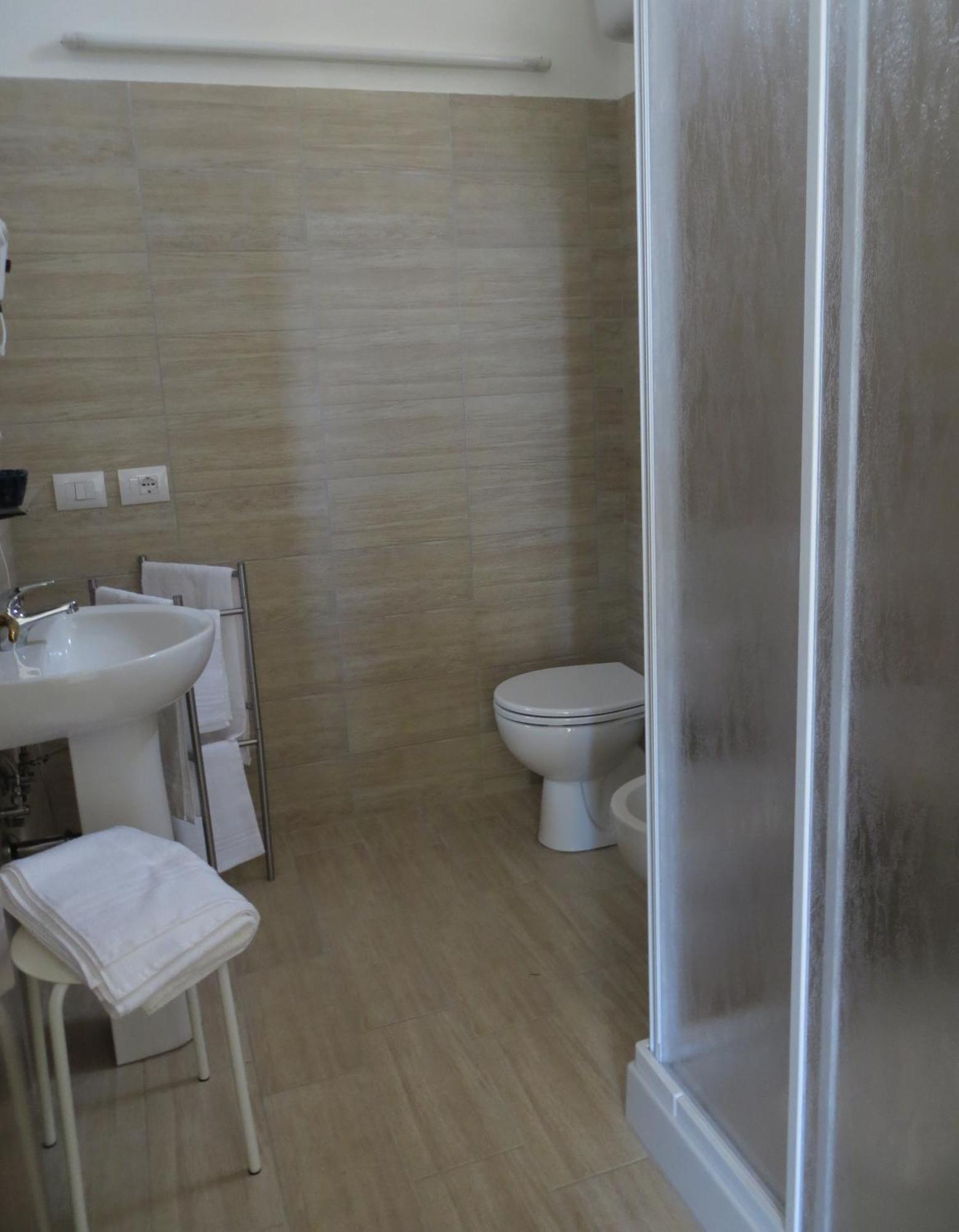 5 Rooms Affittacamere Civitavecchia Cameră foto