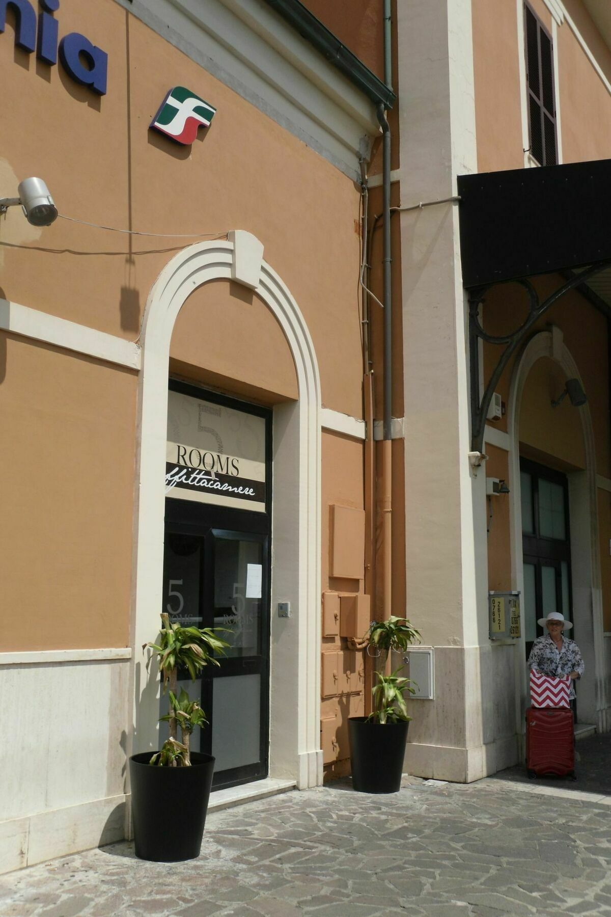 5 Rooms Affittacamere Civitavecchia Exterior foto